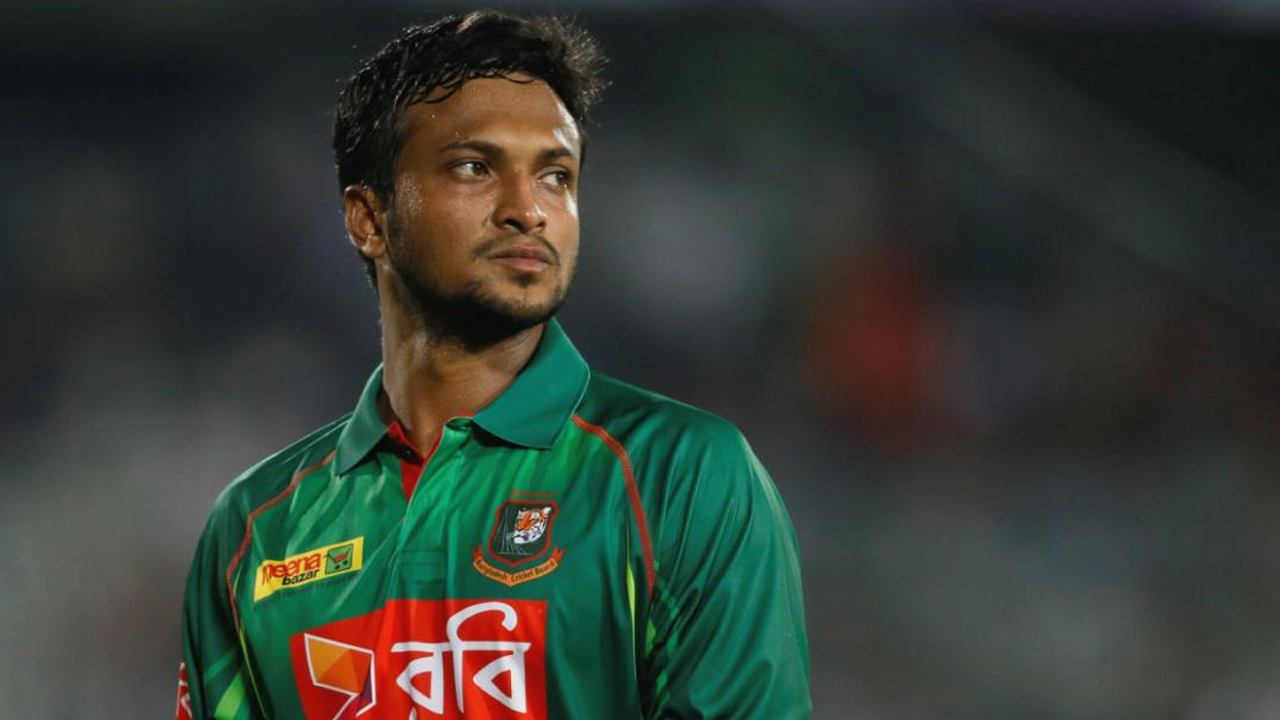 সাকিবকে আর খেলতে দেবেন না আসিফ মাহমুদ!