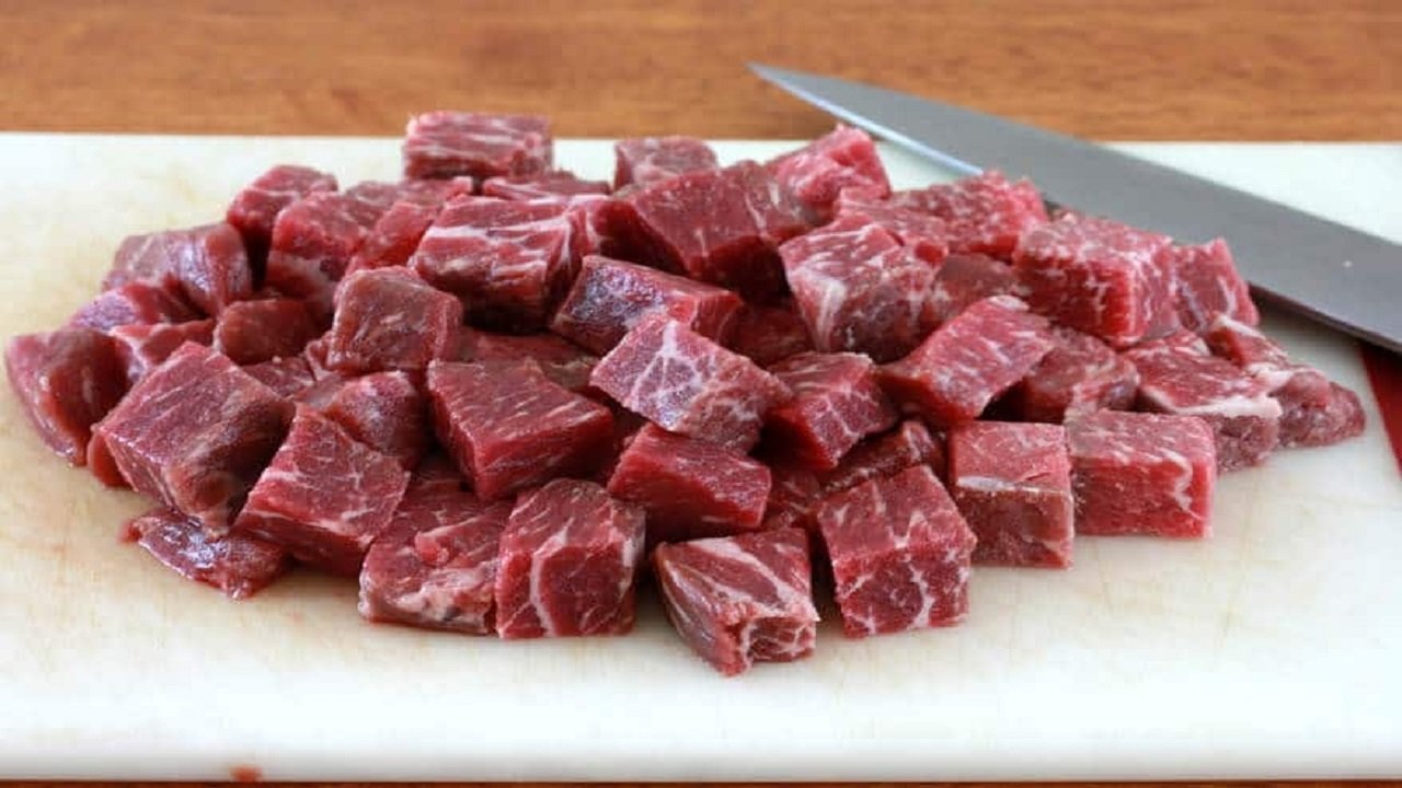 গরুর মাংস, না ঘোড়ার? প্রশ্ন এখন বাজারে