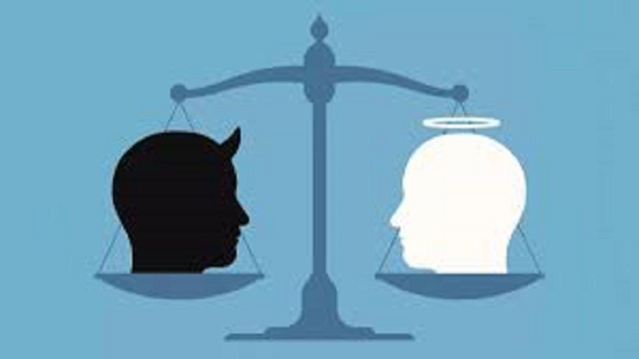 নিজেকে অন্যদের চেয়ে বেশি বুদ্ধিমান ভাবার প্রবণতা: মনোবৈজ্ঞানিক বিশ্লেষণ