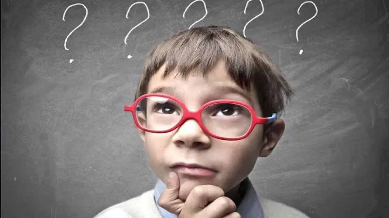 নিজেকে অন্যদের চেয়ে বেশি বুদ্ধিমান ভাবার প্রবণতা: মনোবৈজ্ঞানিক বিশ্লেষণ