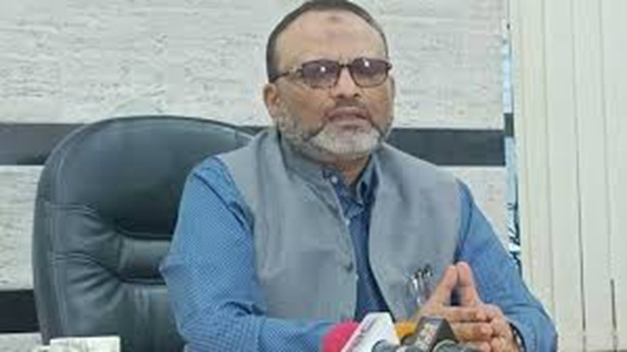 অভিযোগ উড়িয়ে দিলেন বিদায়ী ঢাবি উপাচার্য