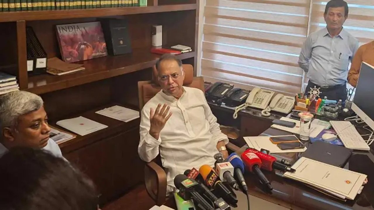 তেলের মজুত আছে, বাড়তি চাহিদায় তৈরি হয়েছে সংকট