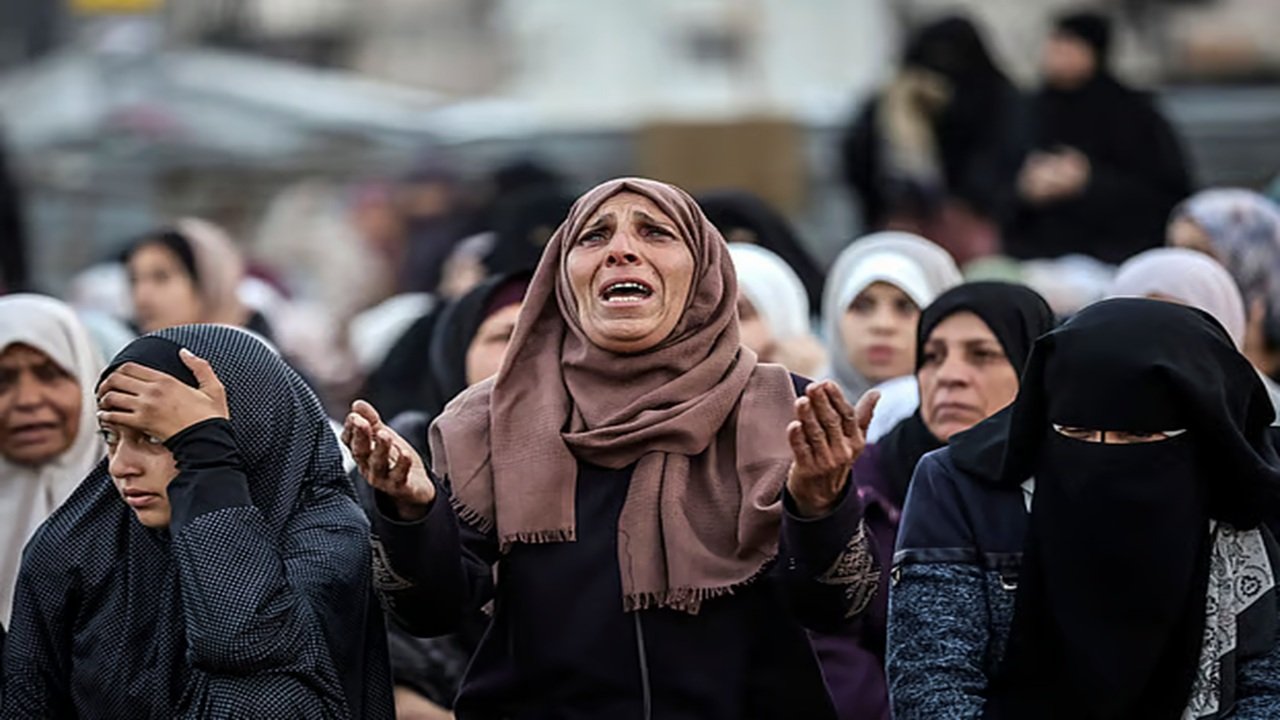 যুদ্ধের ধ্বংসস্তূপে ঈদ, গাজা-লেবাননে বিষাদের উৎসব