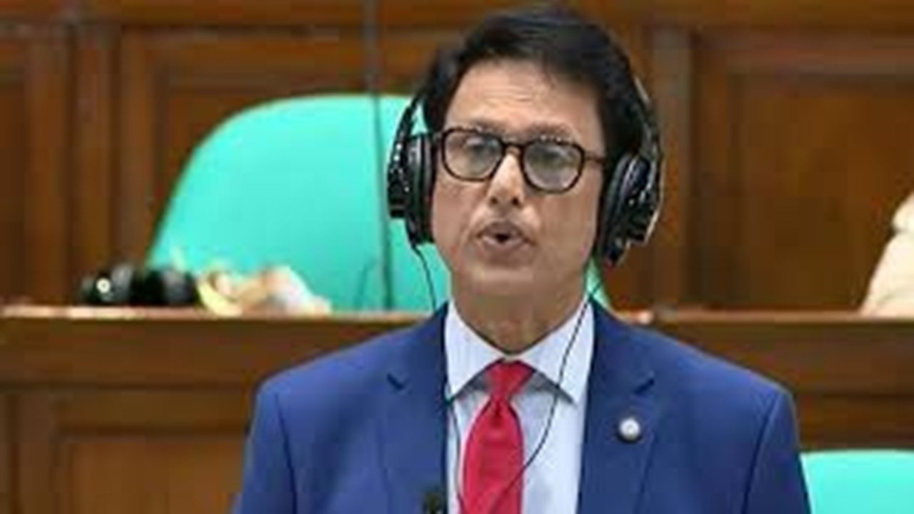 জ্বালানি সংকটে ব্লেন্ডেড ক্লাস ভাবছে সরকার