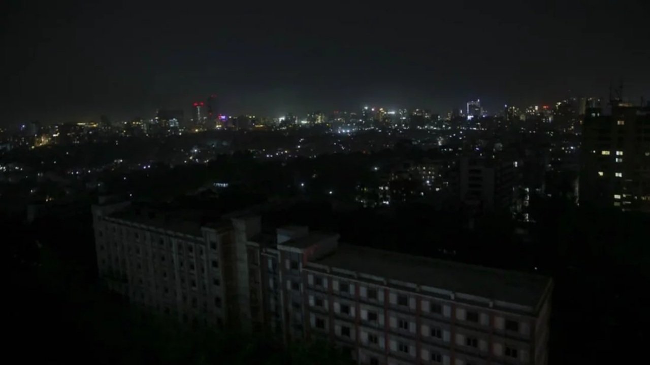 ভয়াল ২৫ মার্চ স্মরণে এক মিনিটের ব্ল্যাক-আউট বাতিল