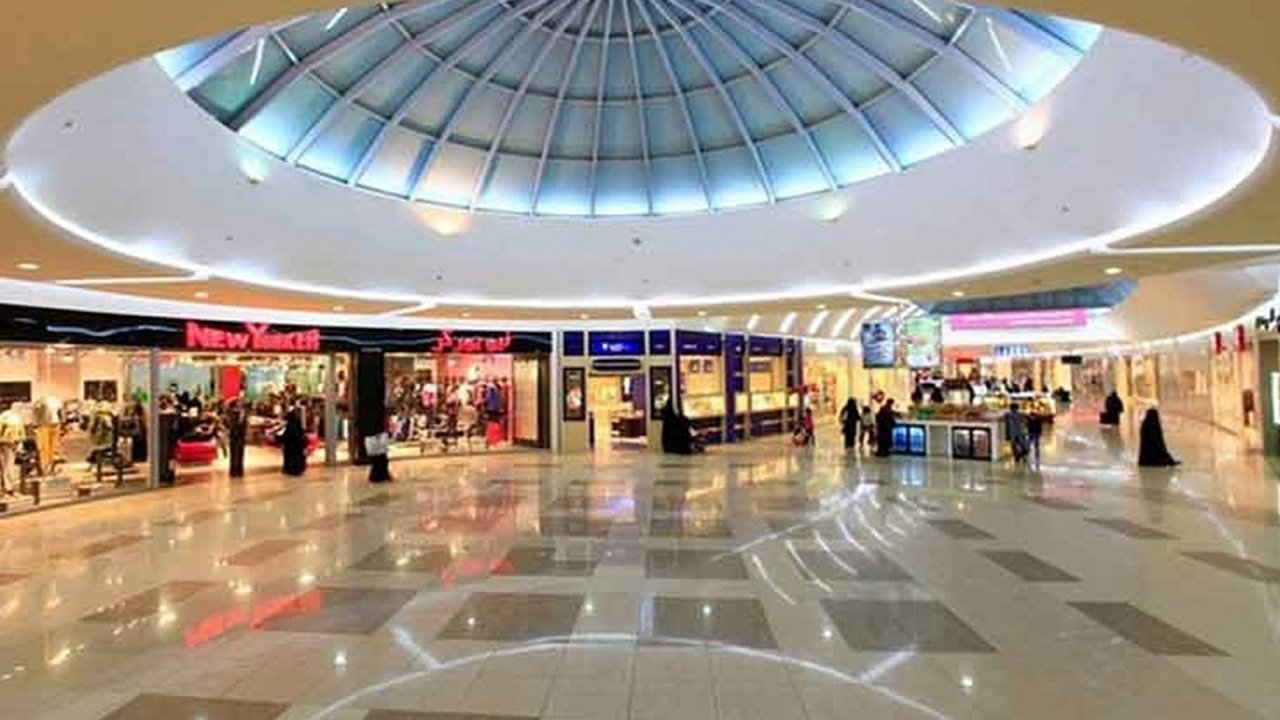 রাত ৮টার মধ্যে দোকান-শপিংমল বন্ধের সিদ্ধান্ত