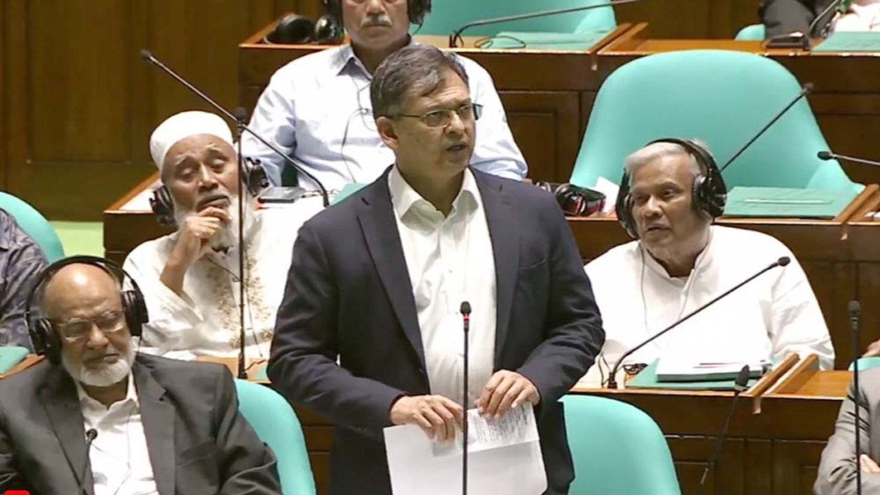 ভুয়া ছবি-ভিডিওর বিরুদ্ধে কঠোর ব্যবস্থা, সংসদে স্বরাষ্ট্রমন্ত্রী